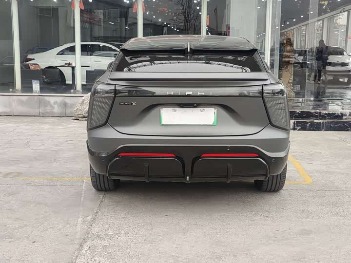 Фото 14 - HiPhi X