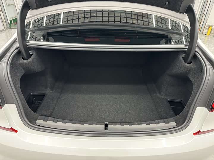 Фото 16 - BMW 3 Series