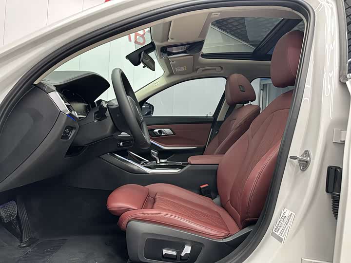 Фото 4 - BMW 3 Series