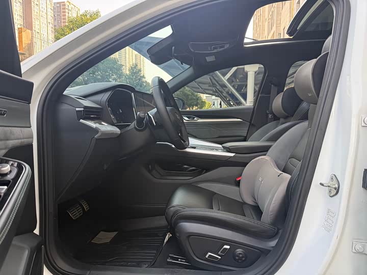 Фото 8 - Geely Preface