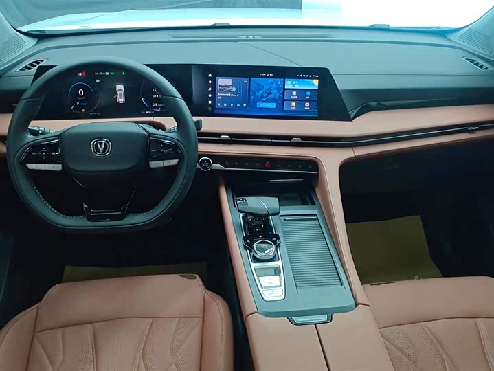 Фото 10 - Changan CS75 Plus