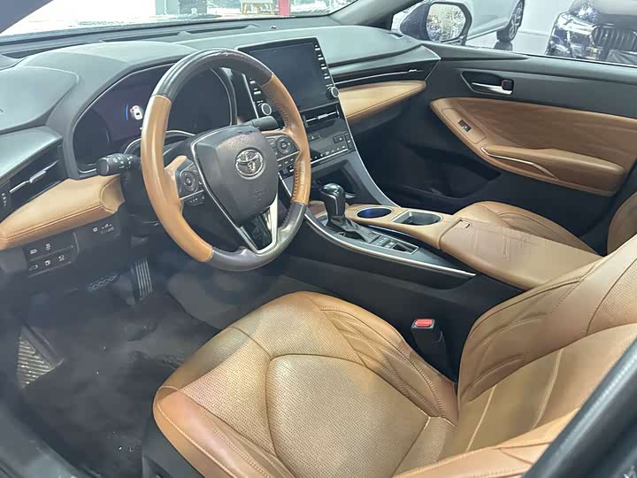 Фото 13 - Toyota Avalon