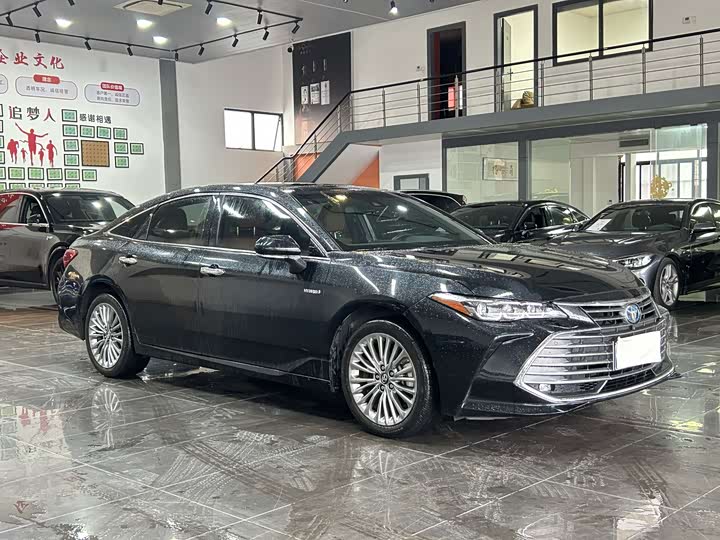 Фото 16 - Toyota Avalon