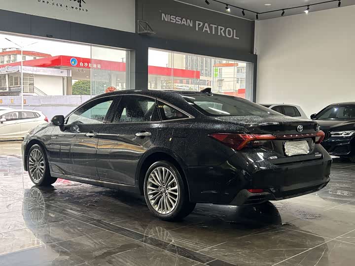 Фото 4 - Toyota Avalon