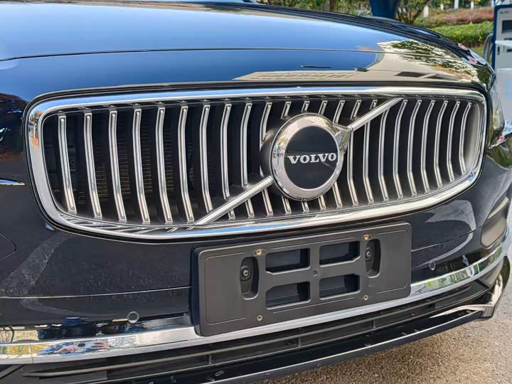 Фото 14 - Volvo S90