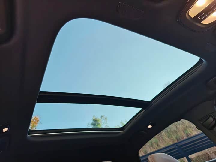 Фото 19 - Volvo S90