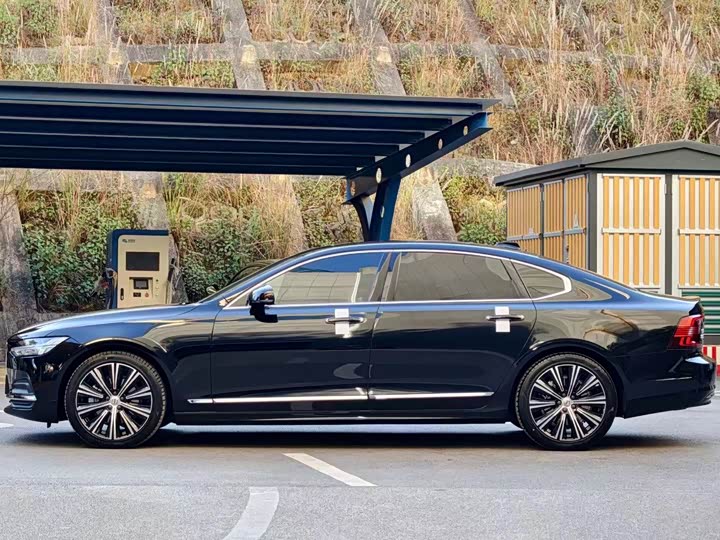 Фото 5 - Volvo S90