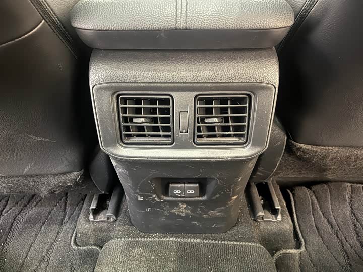 Фото 10 - Toyota Wildlander