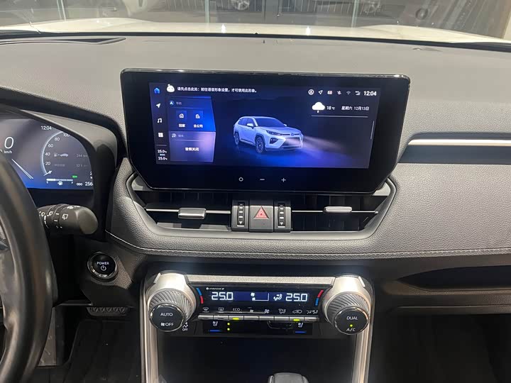 Фото 16 - Toyota Wildlander