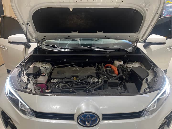 Фото 21 - Toyota Wildlander