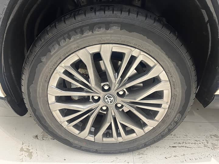 Фото 22 - Toyota Wildlander