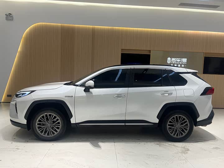 Фото 3 - Toyota Wildlander