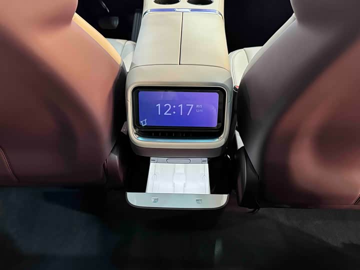 Фото 17 - Xiaomi YU7