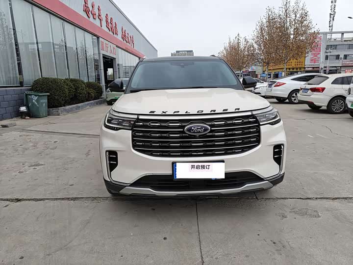 Фото 1 - Ford Explorer