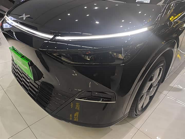 Фото 15 - XPeng X9