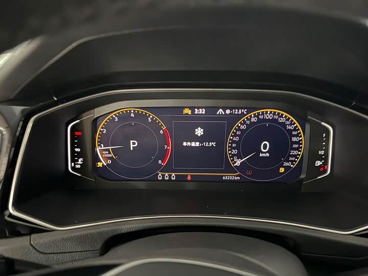 Фото 17 - Volkswagen T-Roc