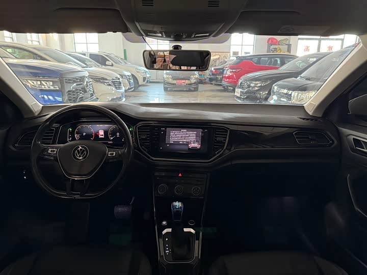 Фото 5 - Volkswagen T-Roc