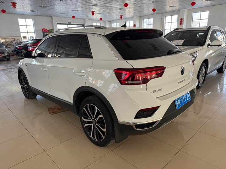Фото 8 - Volkswagen T-Roc