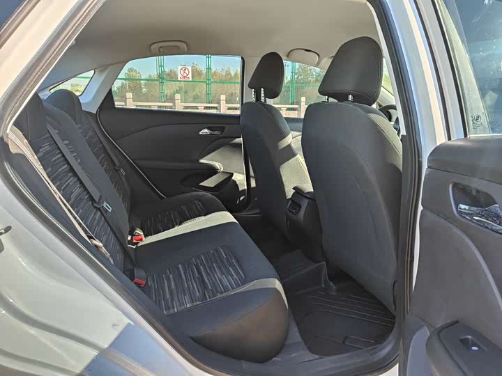 Фото 9 - Chevrolet Monza