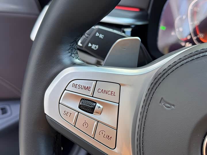 Фото 16 - BMW 5 Series