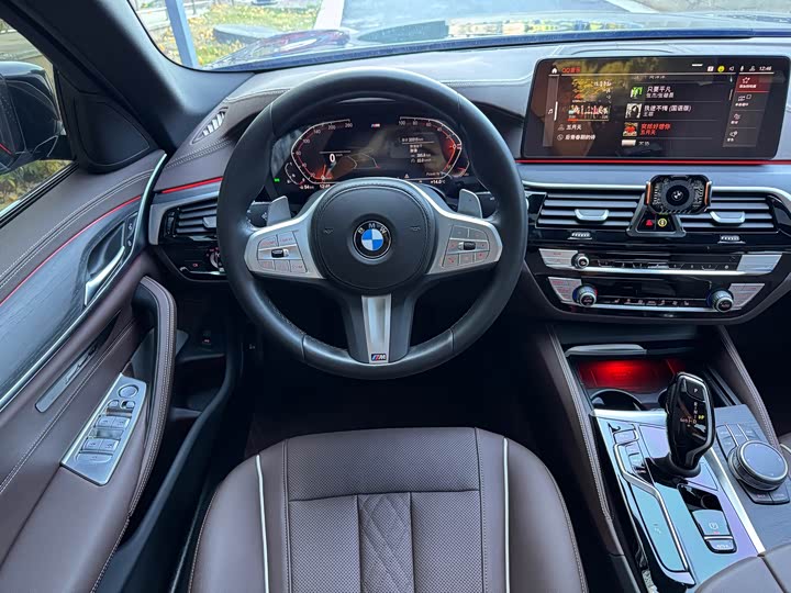 Фото 24 - BMW 5 Series