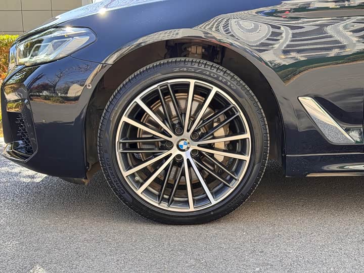 Фото 6 - BMW 5 Series