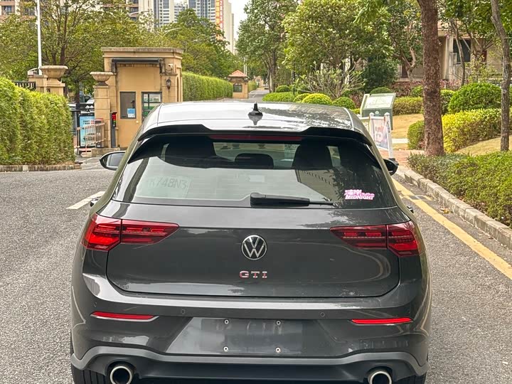 Фото 7 - Volkswagen Golf GTI