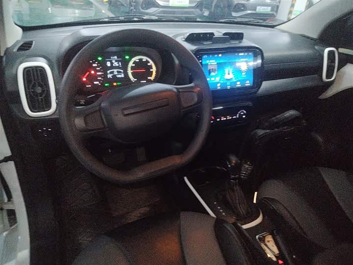 Фото 10 - Roewe Clever