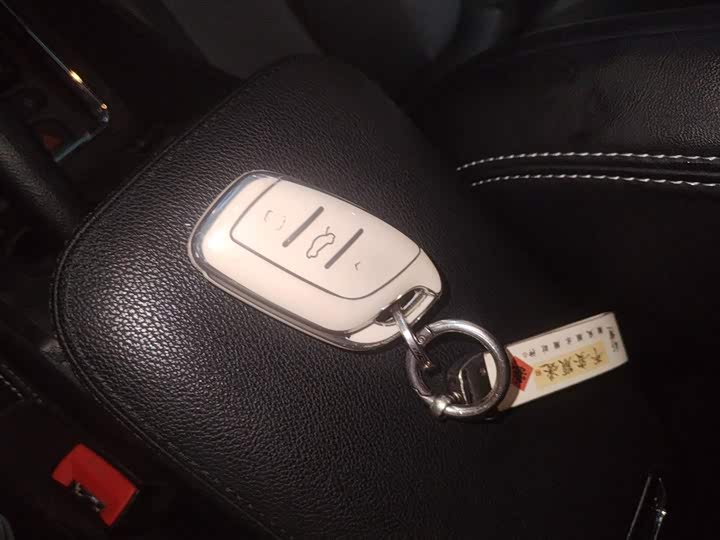 Фото 9 - Roewe Clever