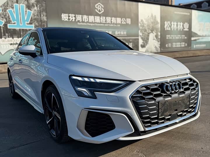 Фото 31 - Audi A3