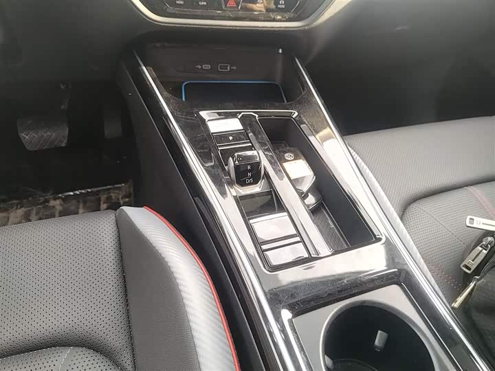 Фото 14 - Volkswagen Lamando L