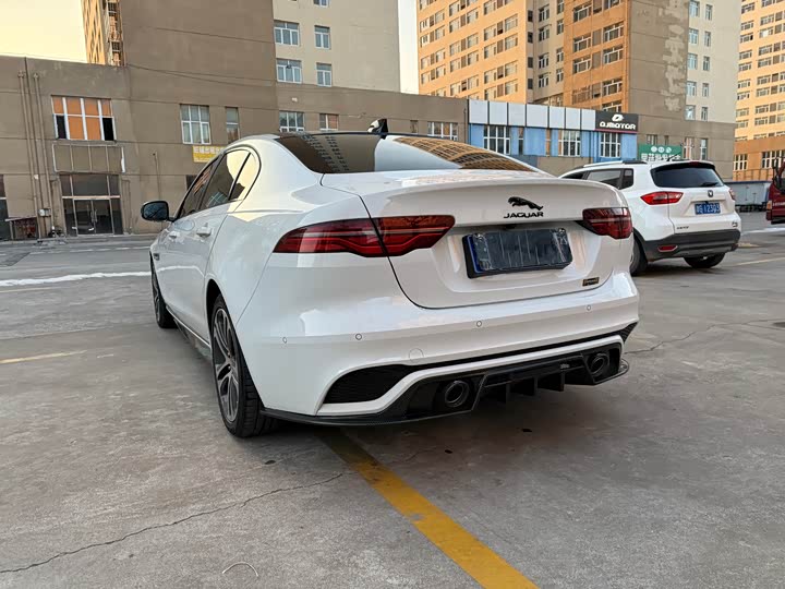 Фото 5 - Jaguar XE L