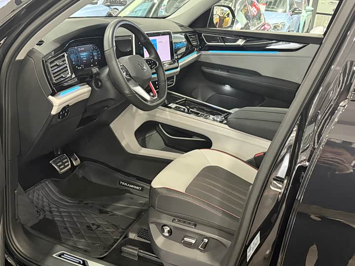 Фото 10 - Volkswagen Teramont X