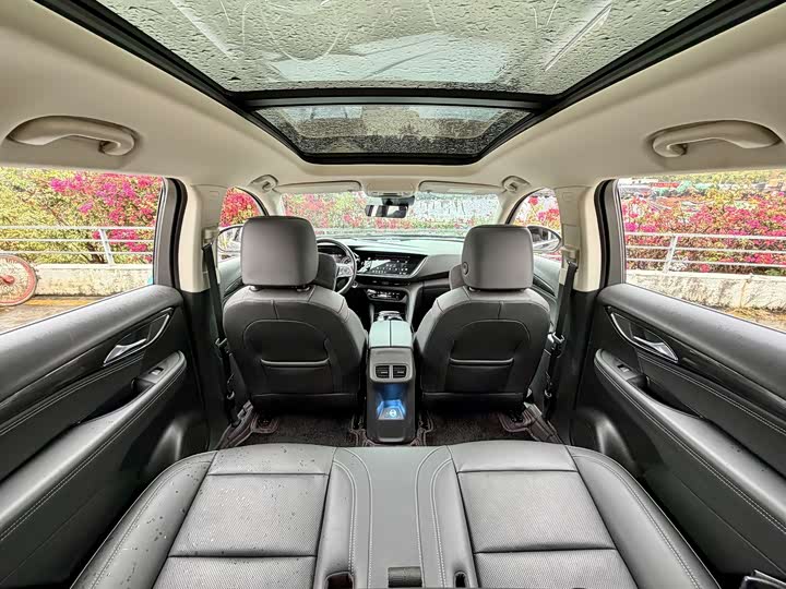 Фото 13 - Buick Envision Plus