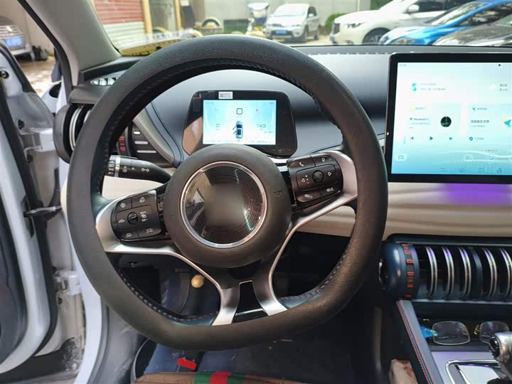 Фото 11 - BYD Yuan Plus