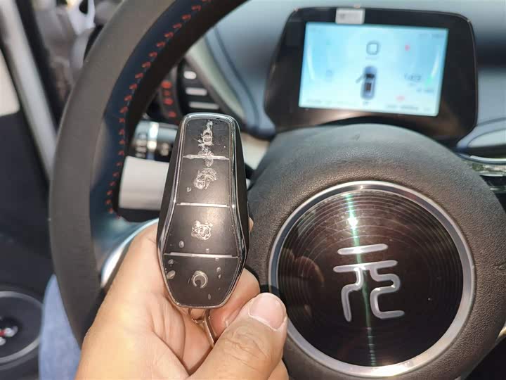 Фото 9 - BYD Yuan Plus