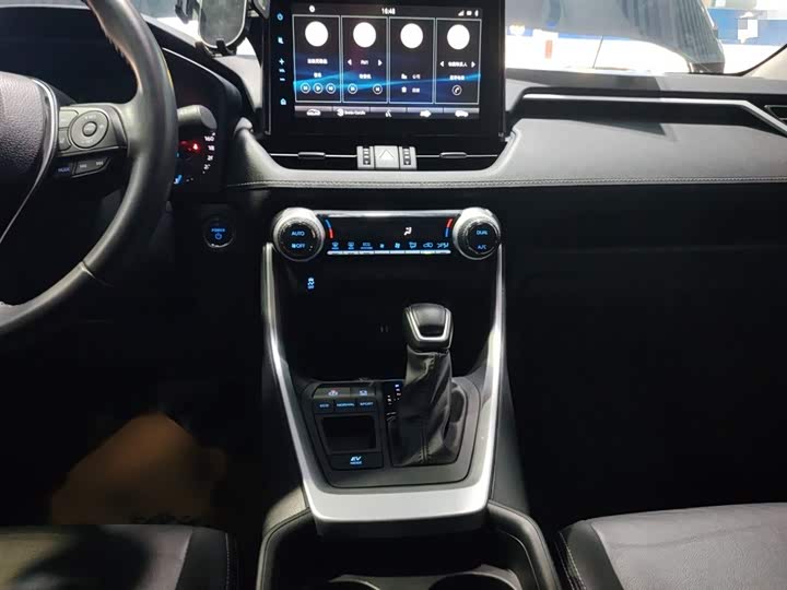 Фото 5 - Toyota Wildlander