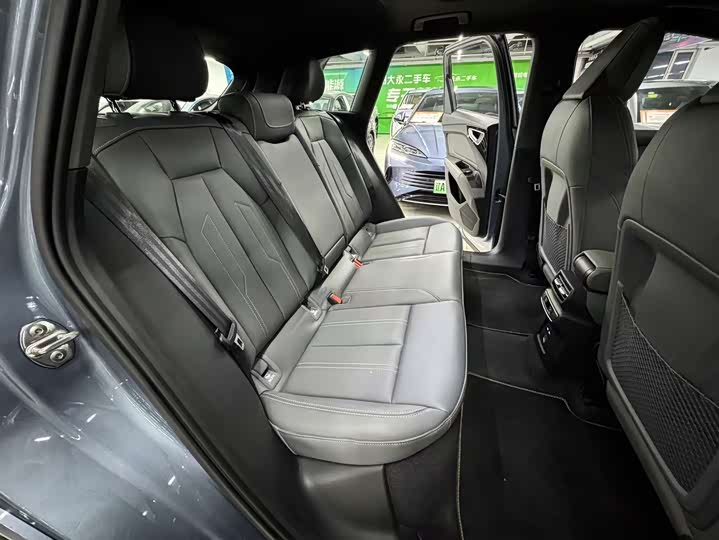 Фото 4 - Audi Q4 e-tron