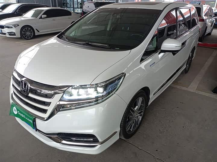 Фото 1 - Honda Elysion