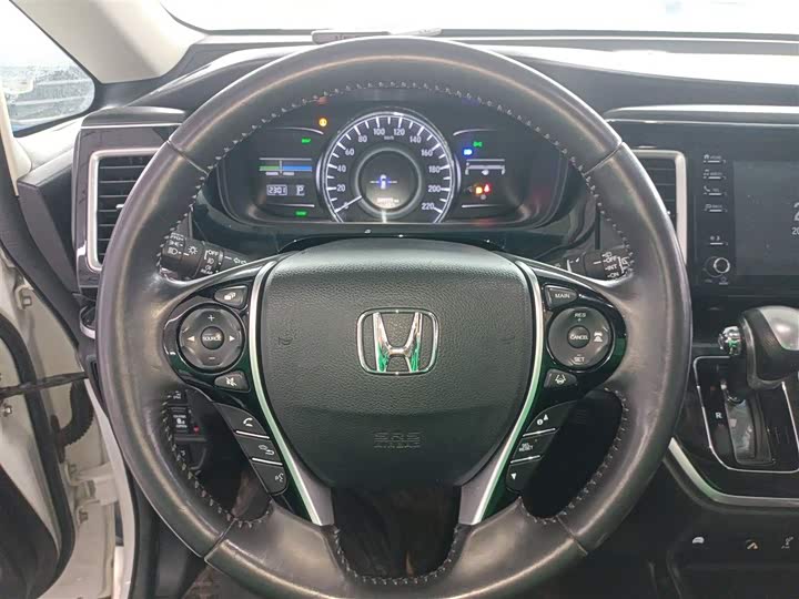 Фото 11 - Honda Elysion