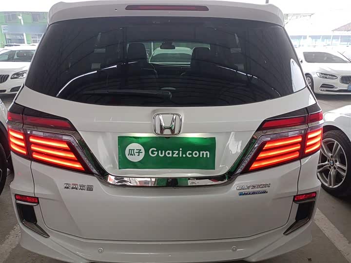 Фото 6 - Honda Elysion