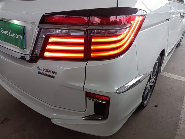 Фото 8 - Honda Elysion