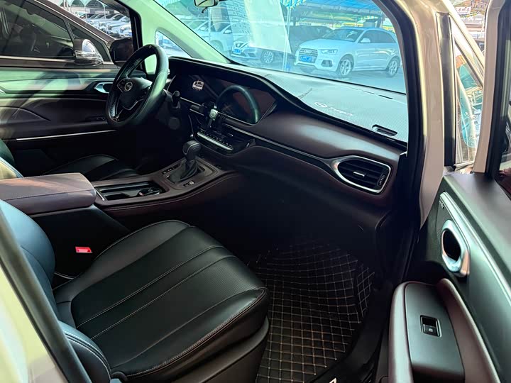 Фото 8 - GAC Trumpchi M6