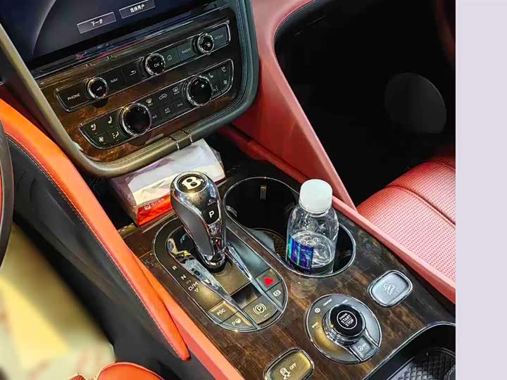 Фото 4 - Bentley Bentayga