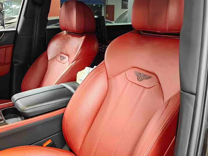 Фото 5 - Bentley Bentayga