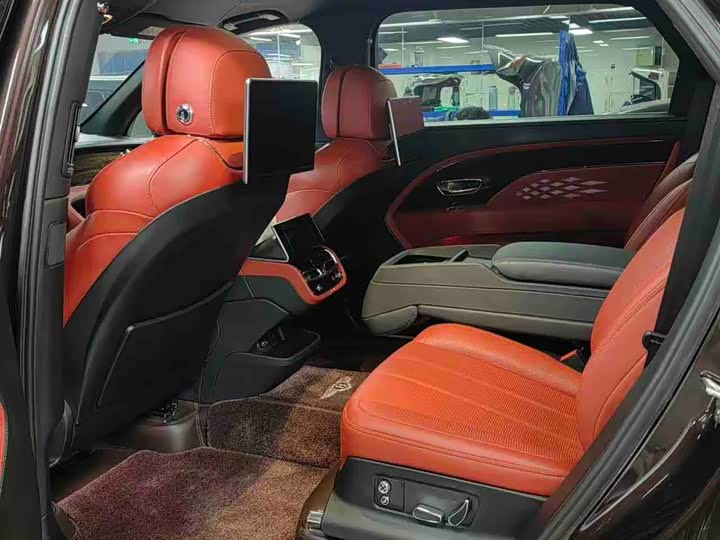 Фото 6 - Bentley Bentayga