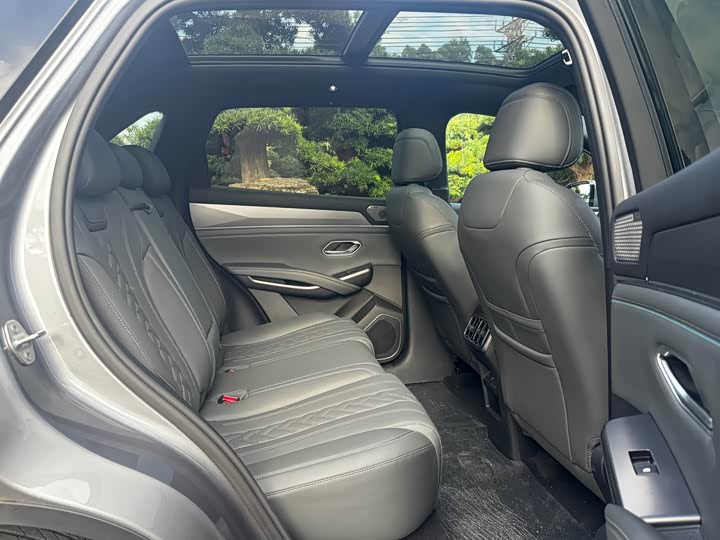 Фото 10 - BYD Song L DM-i Hybrid