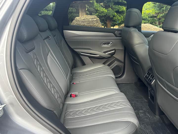 Фото 12 - BYD Song L DM-i Hybrid