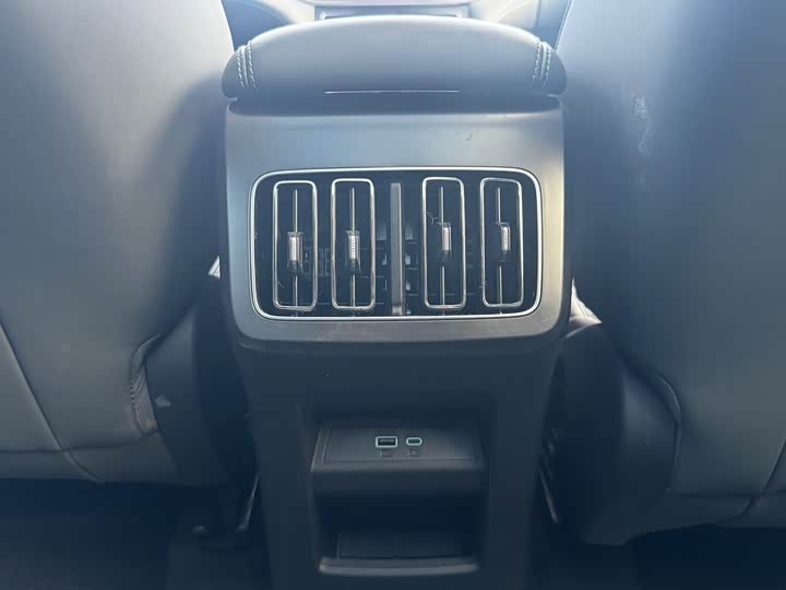 Фото 17 - BYD Song L DM-i Hybrid