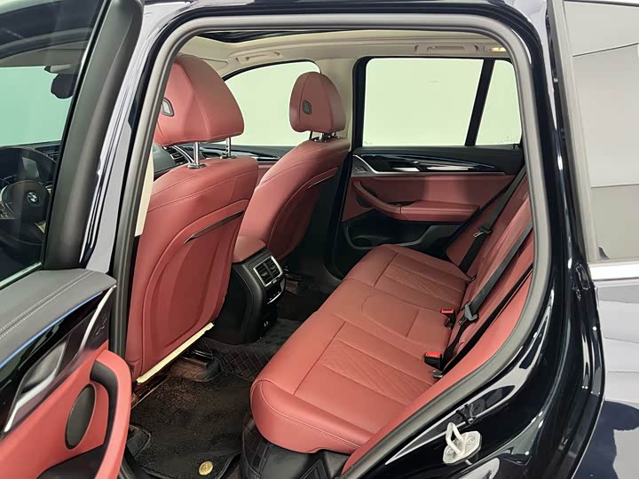 Фото 7 - BMW iX3